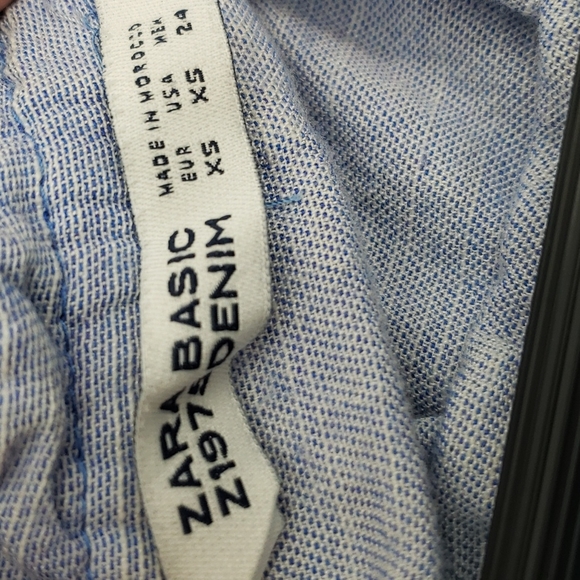 Zara Basic Baby Blue Smocked Crop Top - Picture 3 of 4